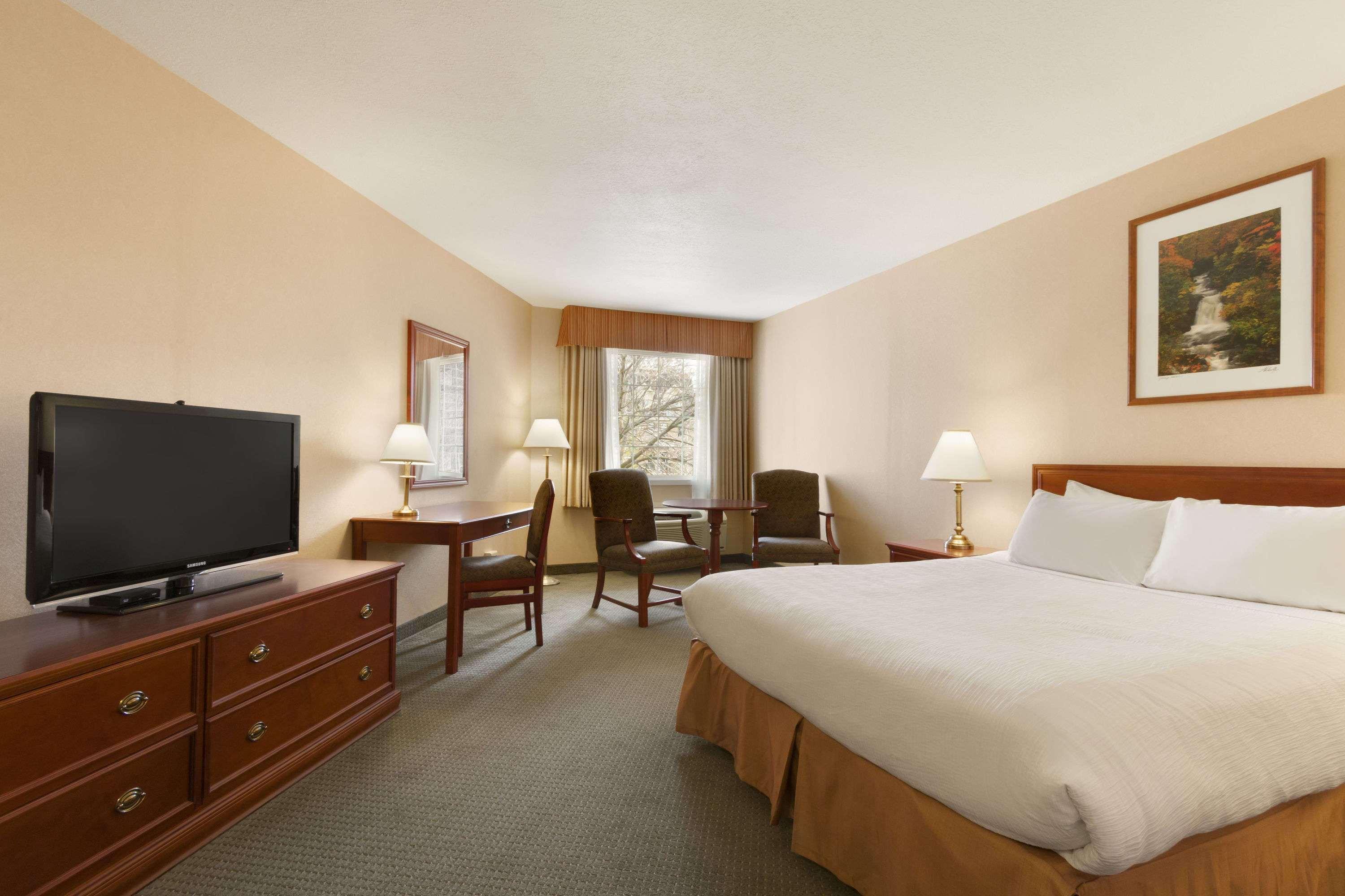 Days Inn By Wyndham Guelph Kültér fotó
